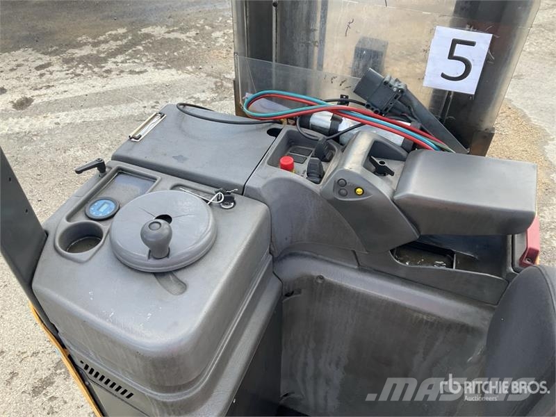 UniCarriers A/160SDTFVSN540 1600 kg Electric Stacker Samohybné vozíky