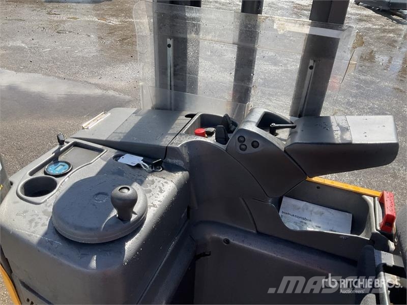 UniCarriers A/160STJN420 1600 kg Electric Stacker Samohybné vozíky