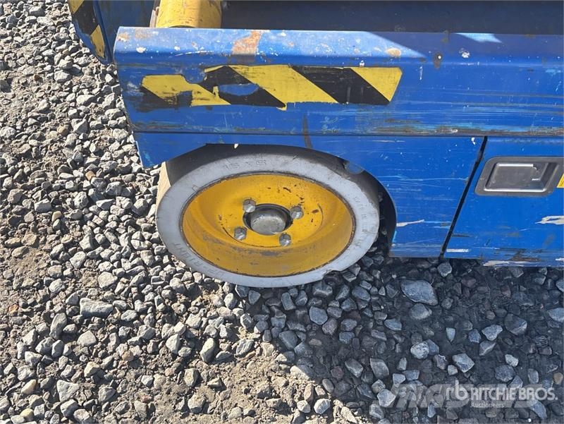 UpRight 66850021 Scissor Lift Škarjaste dvižne ploščadi