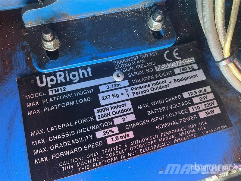 UpRight TM12 Vertikaalsed mast tõstukid