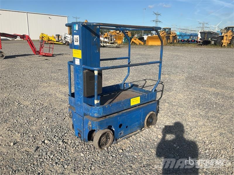 UpRight TM12 Vertikaalsed mast tõstukid