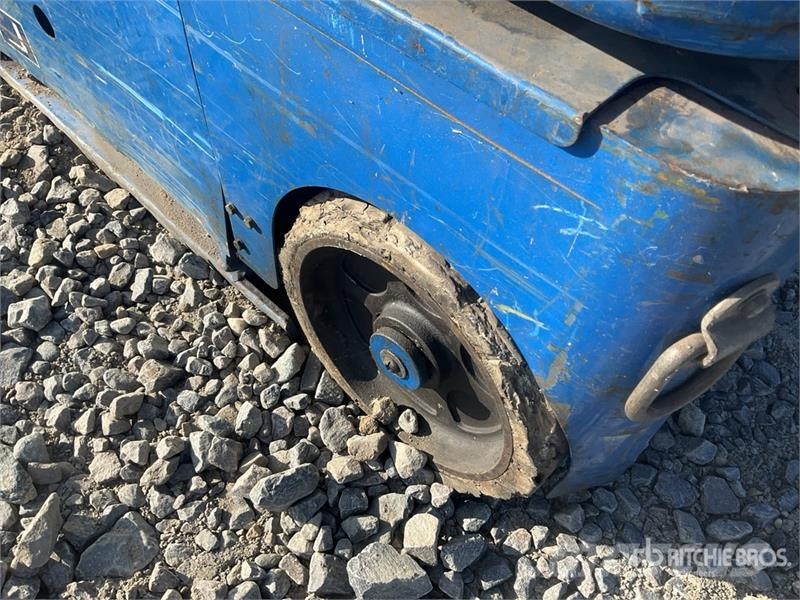 UpRight TM12 Vertikaalsed mast tõstukid