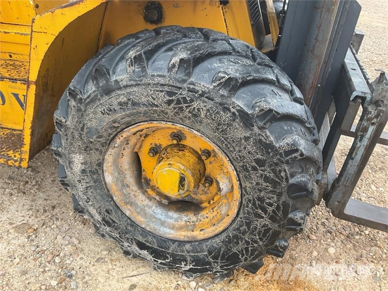 Uromac DTH 2000 DE 4x4 Rough Terrain Forklift Внедорожные погрузчики