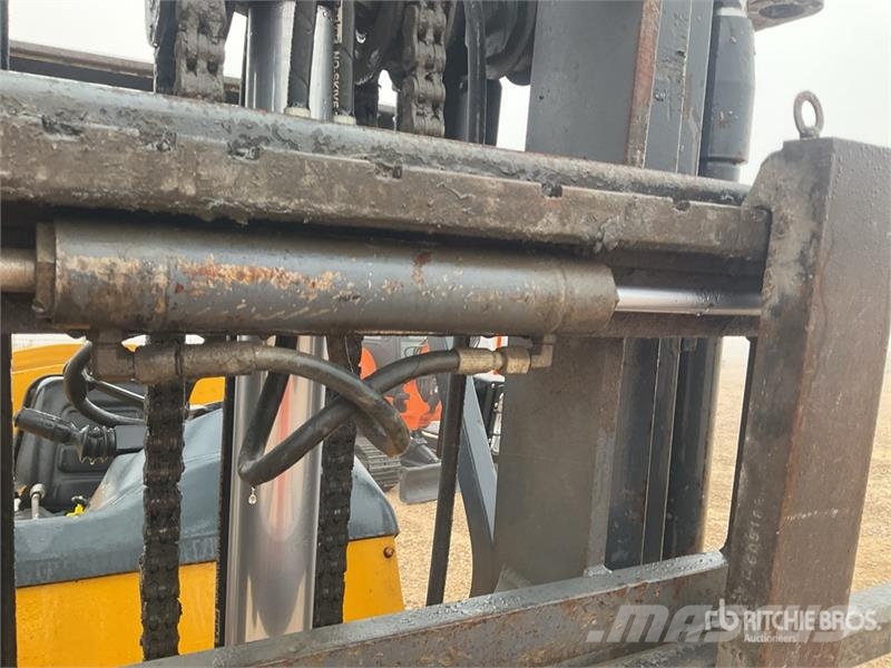 Uromac DTH 2000 DE 4x4 Rough Terrain Forklift Внедорожные погрузчики