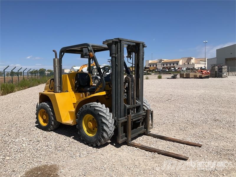 Uromac DTH 2000 DE Rough Terrain Forklift شاحنات الطرق الوعرة