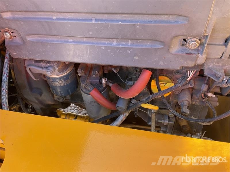 Uromac DTH 2000 DE Rough Terrain Forklift شاحنات الطرق الوعرة