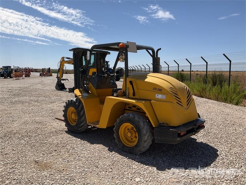 Uromac DTH 2000 DE Rough Terrain Forklift شاحنات الطرق الوعرة