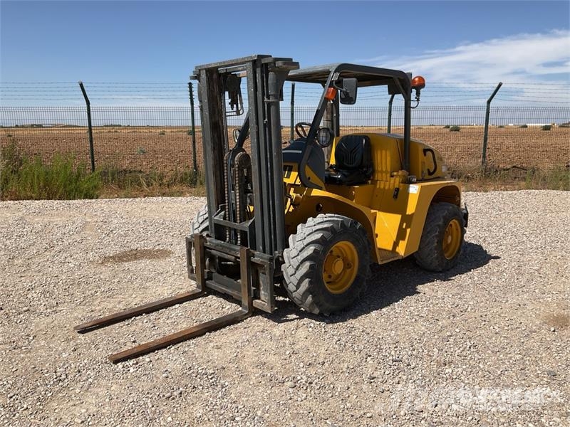 Uromac DTH 2000 DE Rough Terrain Forklift شاحنات الطرق الوعرة
