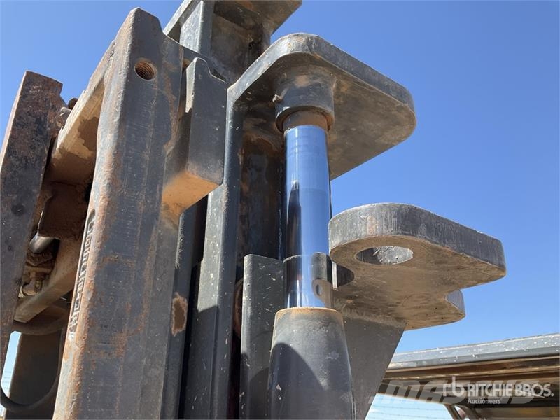 Uromac DTH 2000 DE Rough Terrain Forklift شاحنات الطرق الوعرة