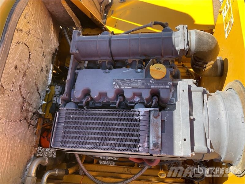 Uromac DTH 2000 DE Rough Terrain Forklift شاحنات الطرق الوعرة