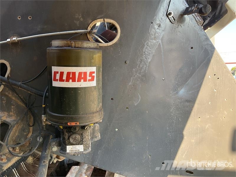 Usines Claas Quadrant 5200 T Round Baler Körbálázók