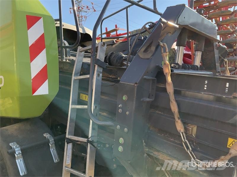 Usines Claas Quadrant 5200 T Round Baler Körbálázók