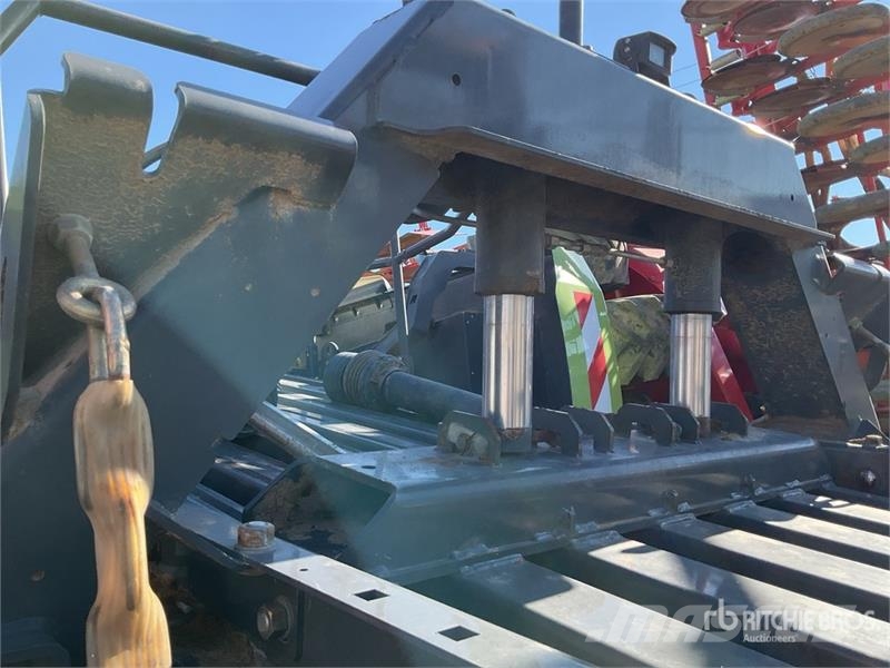 Usines Claas Quadrant 5200 T Round Baler Körbálázók