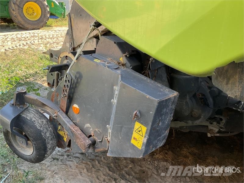 Usines Claas Quadrant 5200 T Round Baler Körbálázók