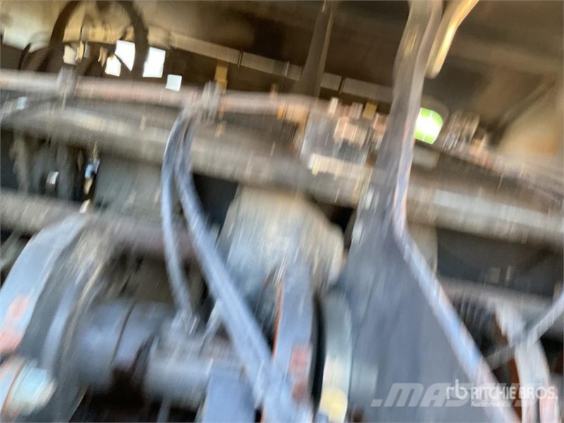 Usines Claas Quadrant 5200 T Round Baler Körbálázók
