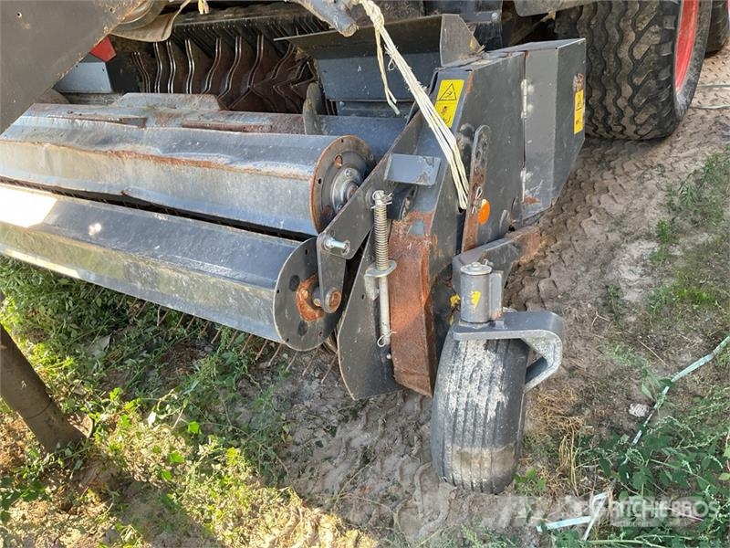 Usines Claas Quadrant 5200 T Round Baler Körbálázók