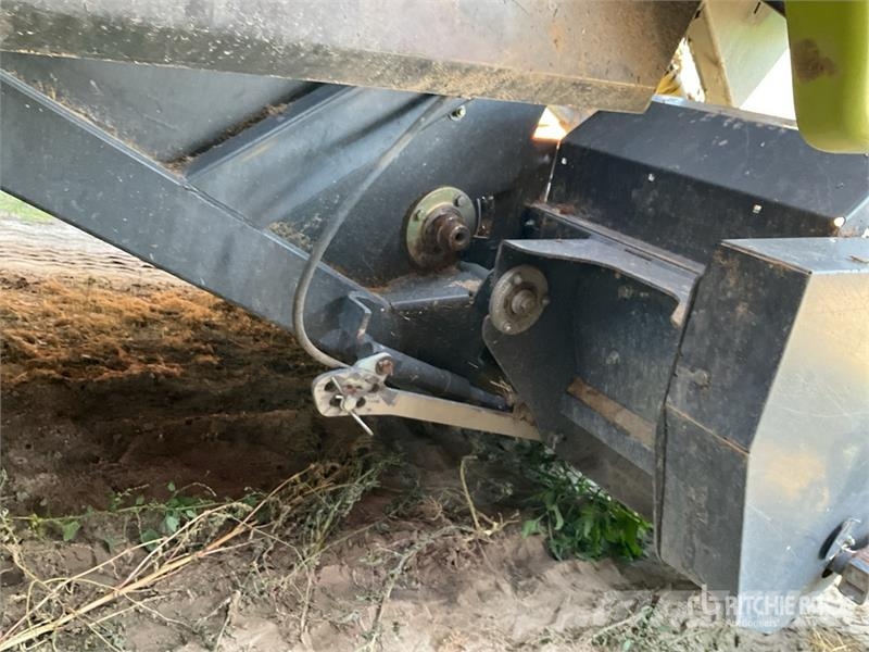 Usines Claas Quadrant 5200 T Round Baler Körbálázók