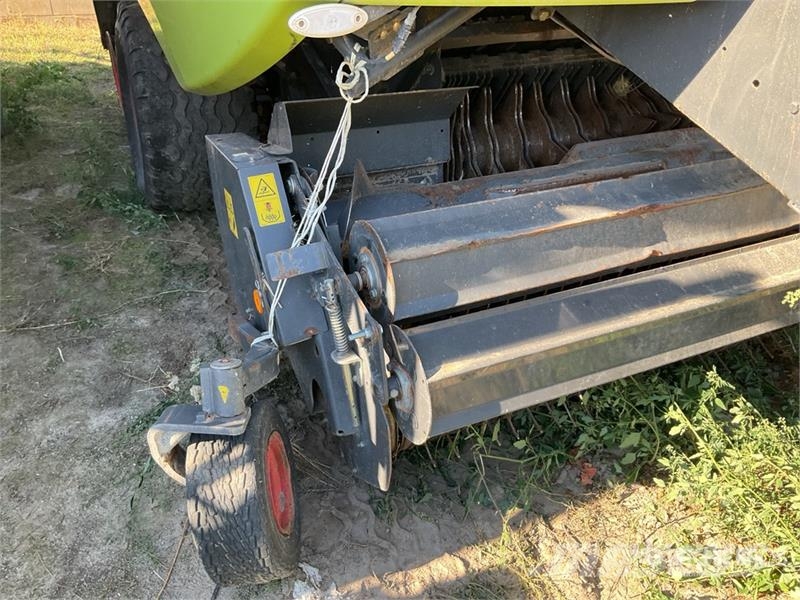 Usines Claas Quadrant 5200 T Round Baler Körbálázók
