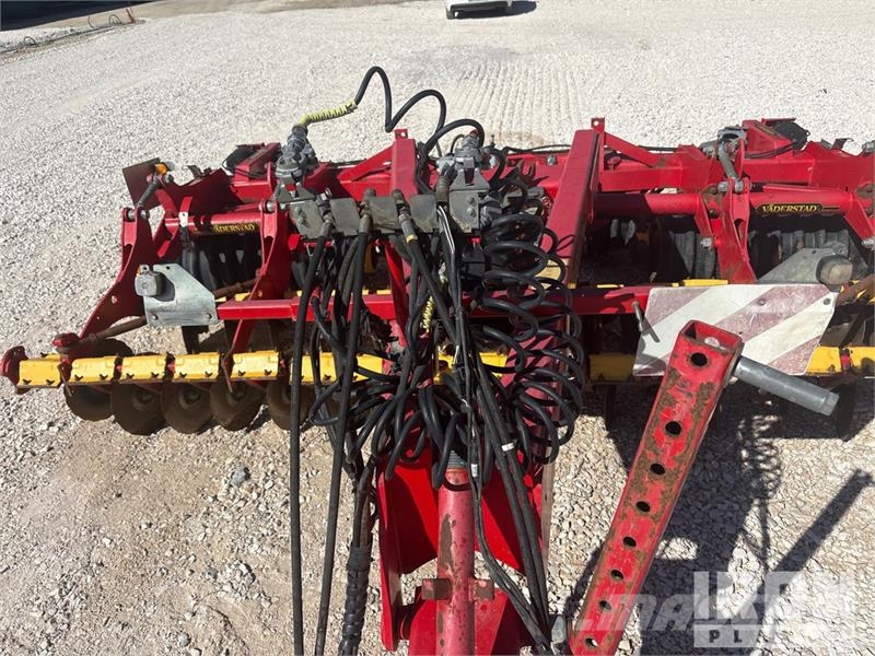 Väderstad CARRIER CR 420 4200 mm Trailed Disc Mower 芝刈り機