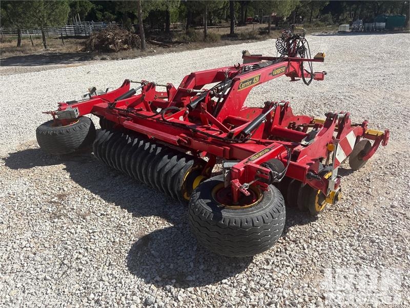 Väderstad CARRIER CR 420 4200 mm Trailed Disc Mower 芝刈り機