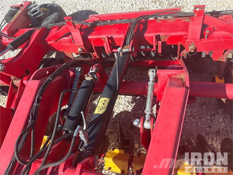 Väderstad CARRIER CR 420 4200 mm Trailed Disc Mower 芝刈り機
