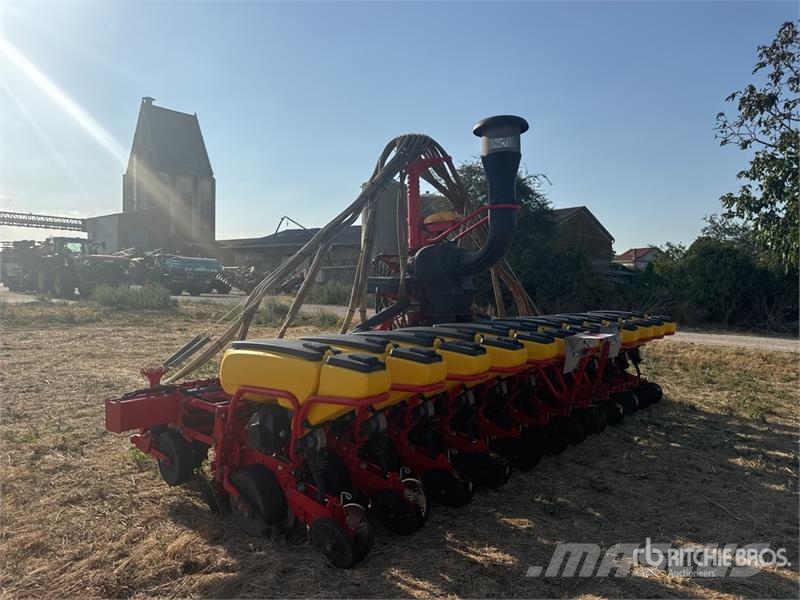 Väderstad Tempo TPV 12 Sette- og Plantemaskiner