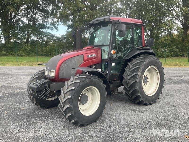 Valtra A93H 4WD Tractor Трактори