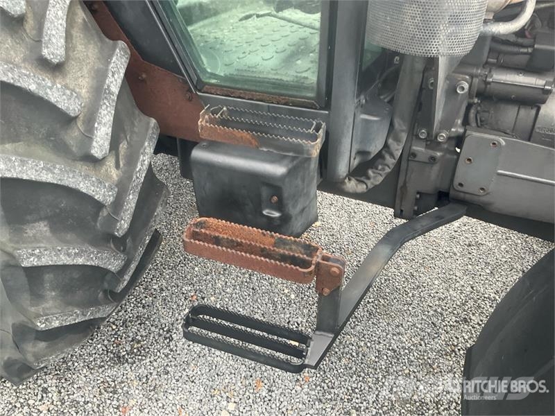 Valtra A93H 4WD Tractor Трактори