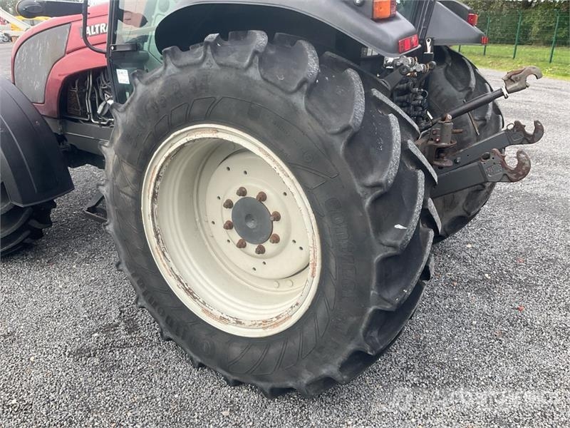 Valtra A93H 4WD Tractor Трактори
