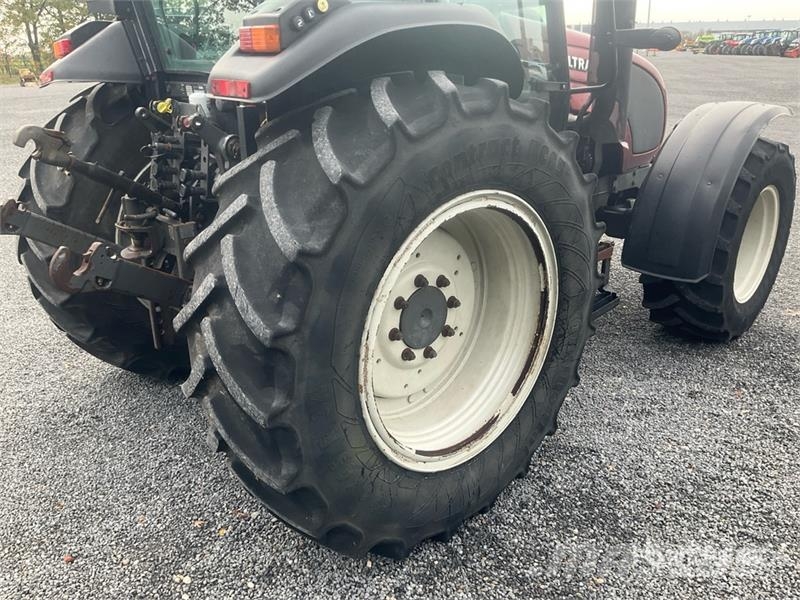 Valtra A93H 4WD Tractor Трактори