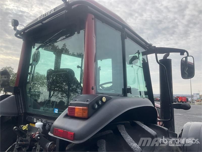 Valtra A93H 4WD Tractor Трактори