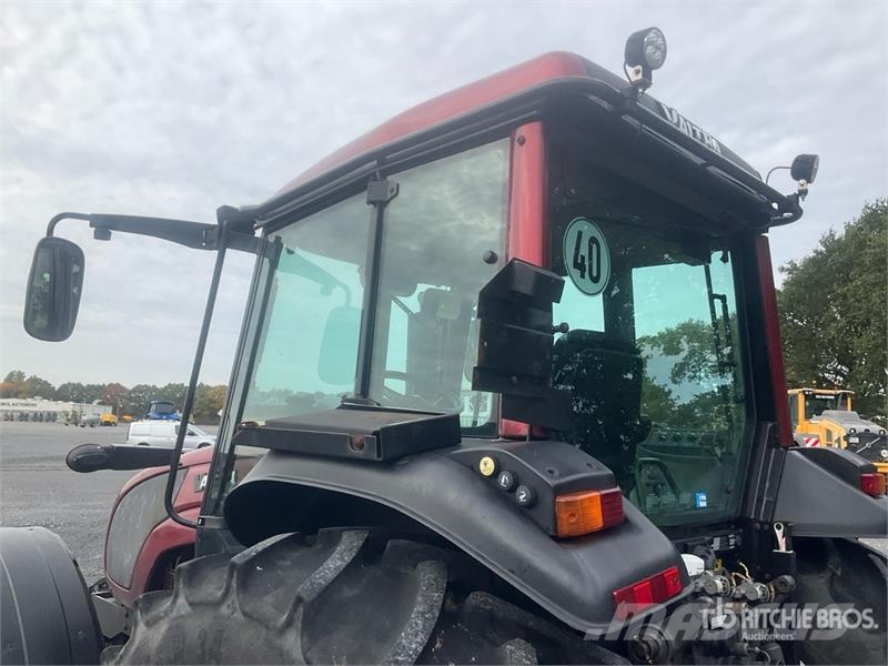 Valtra A93H 4WD Tractor Трактори