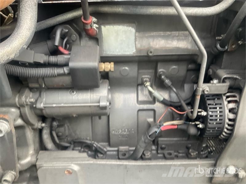 Valtra A93H 4WD Tractor Трактори