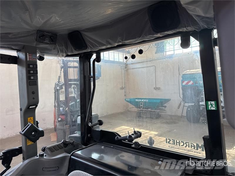 Valtra F105 4WD Tractor (Unused) Traktörler