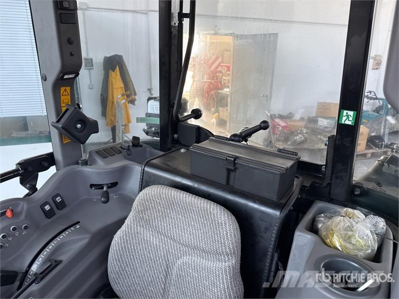 Valtra F105 4WD Tractor (Unused) Traktörler