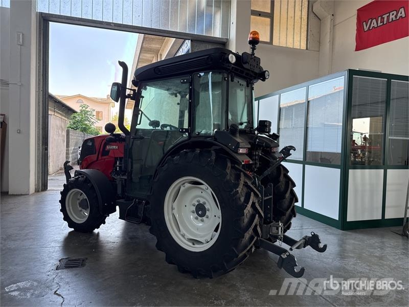 Valtra F105 4WD Tractor (Unused) Traktörler