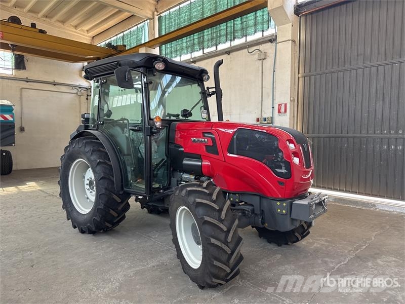 Valtra F105 4WD Tractor (Unused) Traktörler