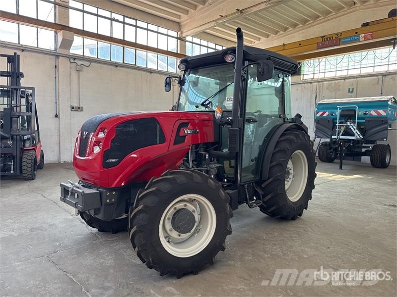 Valtra F105 4WD Tractor (Unused) Traktörler