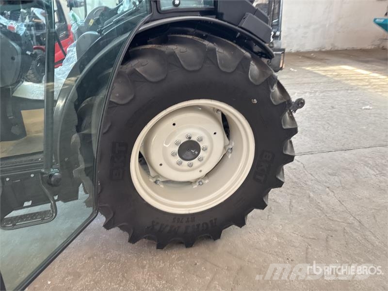 Valtra F105 4WD Tractor (Unused) Traktörler