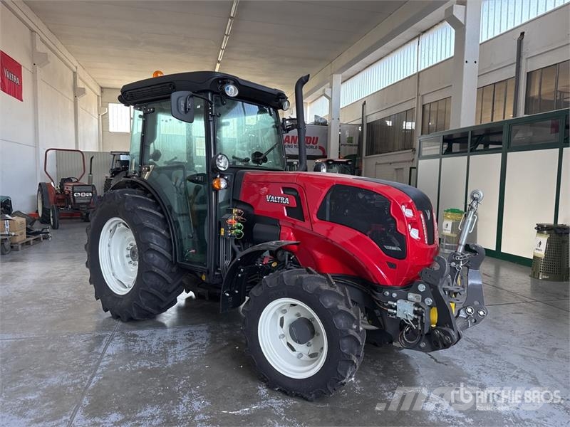 Valtra F105 4WD Tractor (Unused) Traktörler