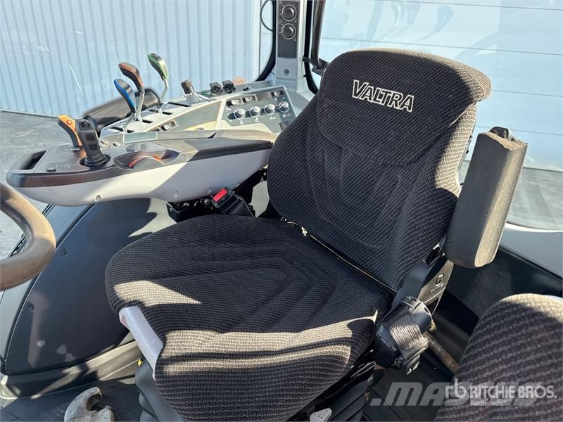 Valtra N174 4x4 Tracteur Agricole 4WD Tractor トラクター