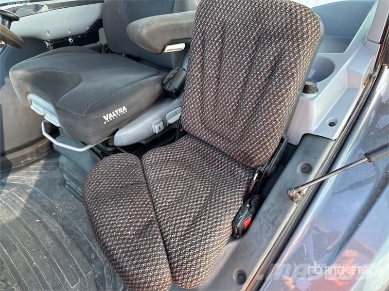 Valtra N174 Direct 4x4 Tracteur Agricole 4WD Tractor トラクター