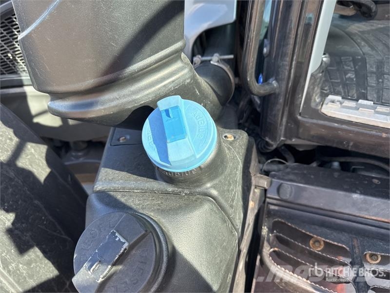 Valtra N174 Direct 4x4 Tracteur Agricole 4WD Tractor トラクター