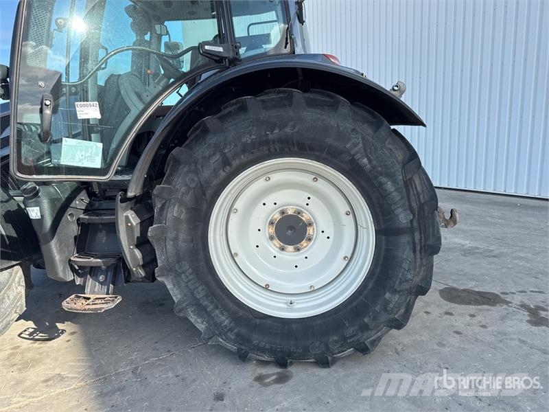 Valtra N174 Direct 4x4 Tracteur Agricole 4WD Tractor トラクター