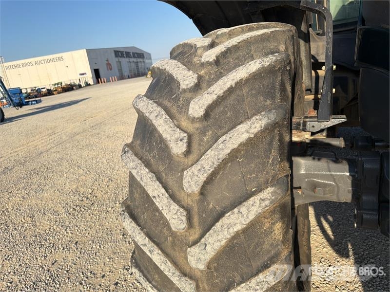Valtra S353 4WD Tractor Трактори