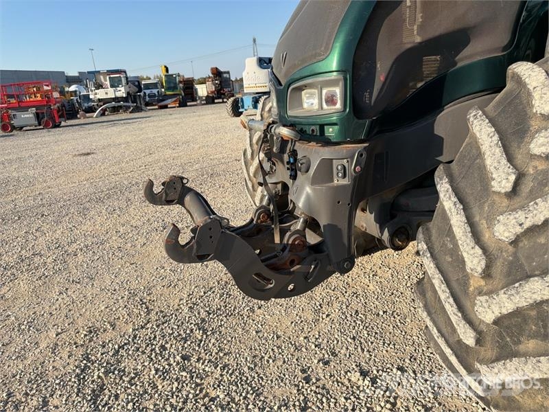 Valtra S353 4WD Tractor Трактори