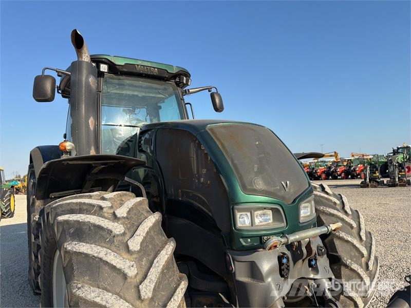 Valtra S353 4WD Tractor Трактори