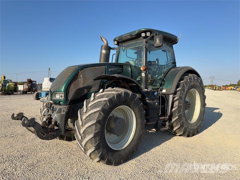 Valtra S353 4WD Tractor Трактори