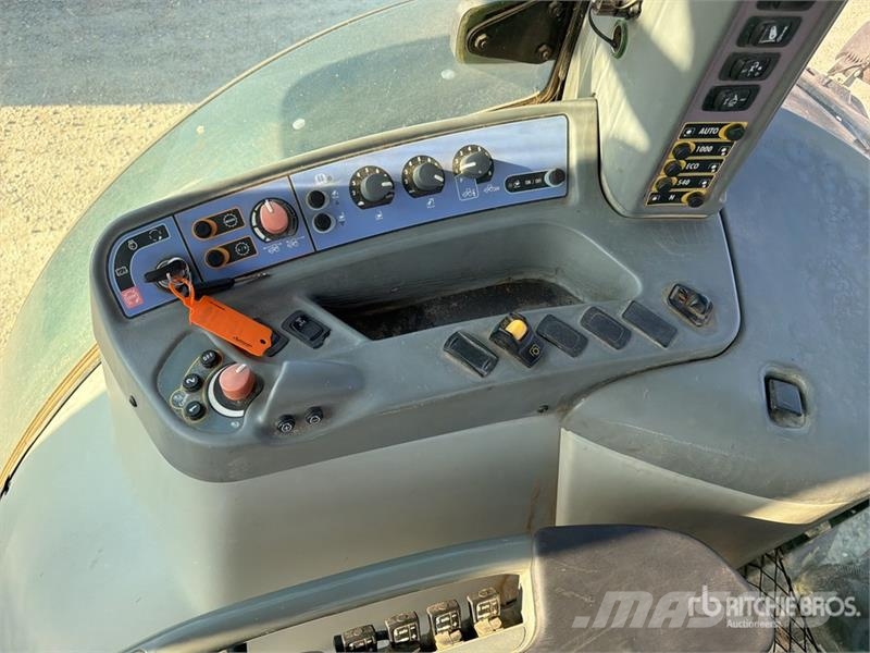 Valtra S353 4WD Tractor Трактори