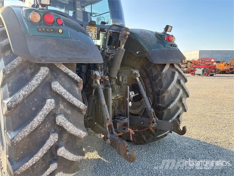 Valtra S353 4WD Tractor Трактори